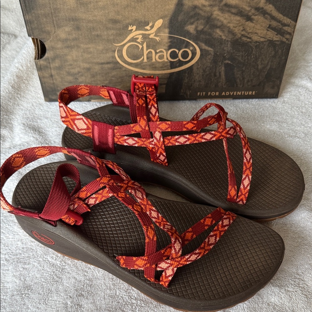 Chaco ZCloud X Women's Sandals - Sz 9 - EUC